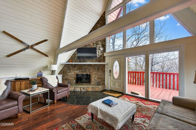 1109 Ski View Drive, Gatlinburg, TN 37738