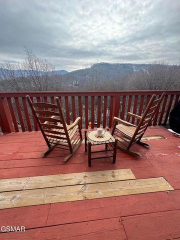 1109 Ski View Drive, Gatlinburg, TN 37738