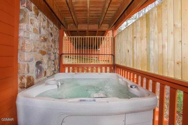 1109 Ski View Drive, Gatlinburg, TN 37738