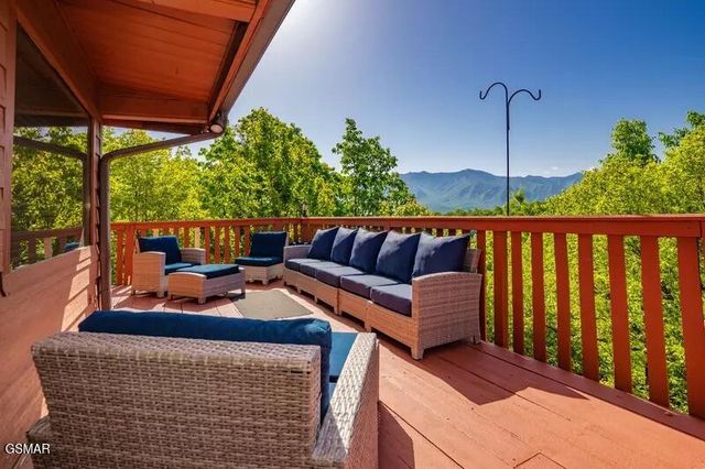 1109 Ski View Drive, Gatlinburg, TN 37738