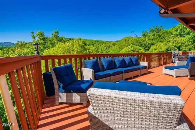 1109 Ski View Drive, Gatlinburg, TN 37738