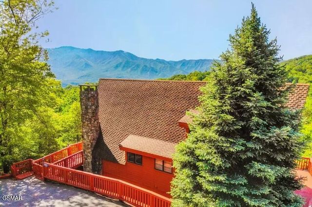 1109 Ski View Drive, Gatlinburg, TN 37738