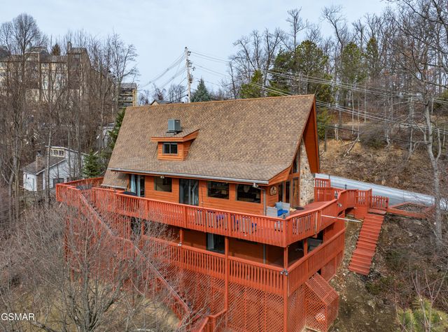 1109 Ski View Drive, Gatlinburg, TN 37738