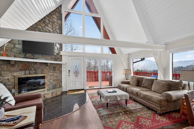 1109 Ski View Drive, Gatlinburg, TN 37738