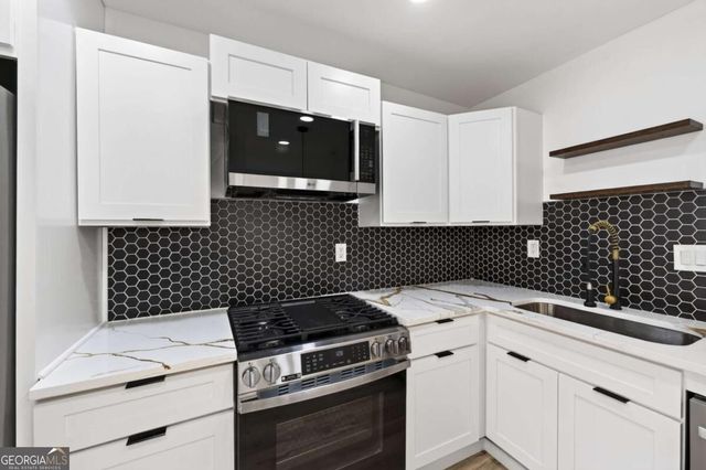 1046 Cheaves Street, Forest Park, GA 30297