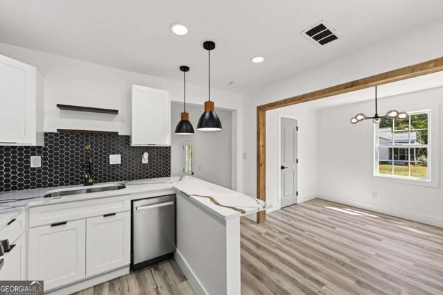 1046 Cheaves Street, Forest Park, GA 30297