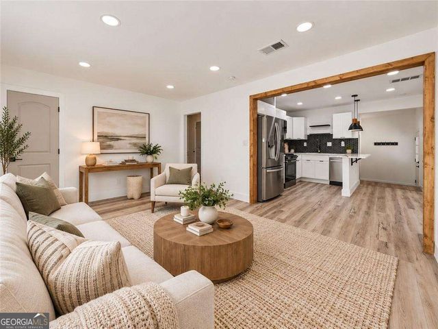 1046 Cheaves Street, Forest Park, GA 30297