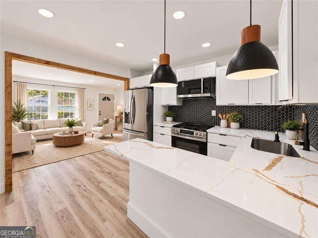 1046 Cheaves Street, Forest Park, GA 30297