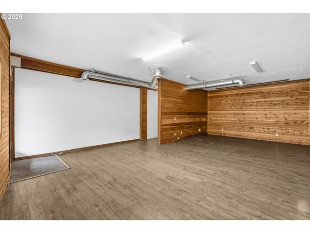 47470 HIGHWAY 58, Oakridge, OR 97463