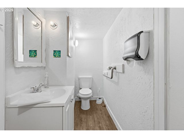 47470 HIGHWAY 58, Oakridge, OR 97463