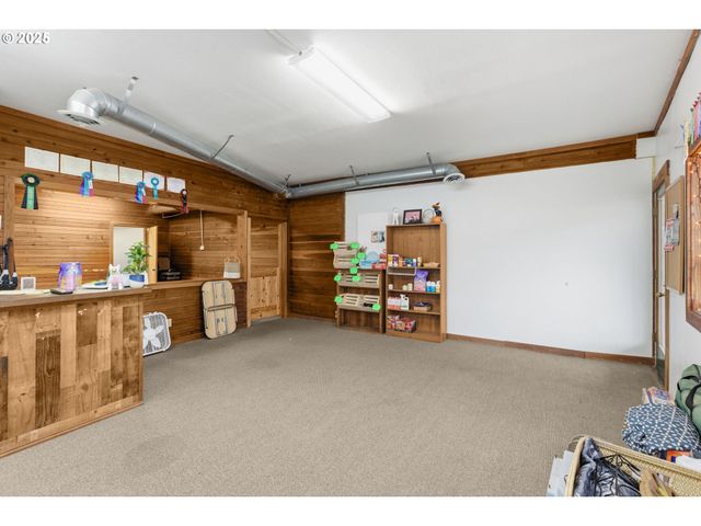 47470 HIGHWAY 58, Oakridge, OR 97463