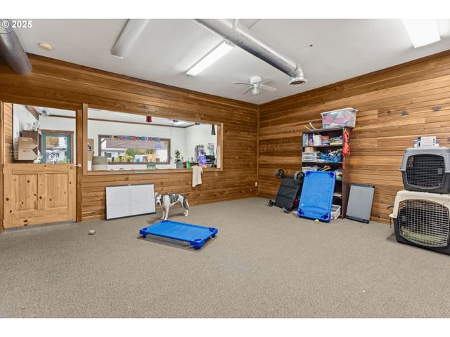 47470 HIGHWAY 58, Oakridge, OR 97463