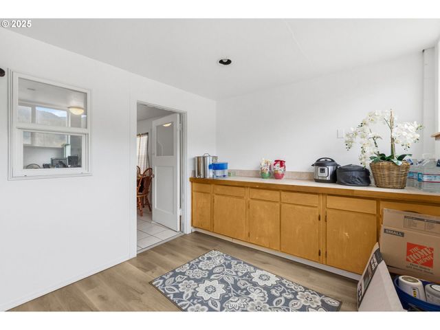 47470 HIGHWAY 58, Oakridge, OR 97463