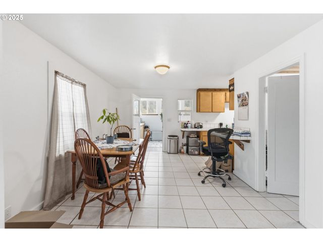 47470 HIGHWAY 58, Oakridge, OR 97463