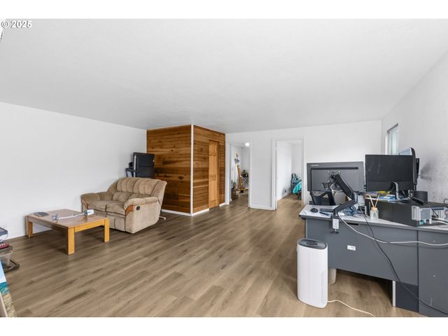 47470 HIGHWAY 58, Oakridge, OR 97463