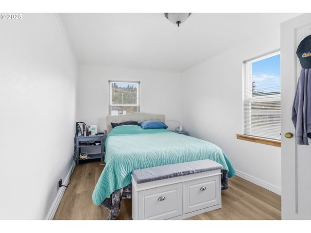 47470 HIGHWAY 58, Oakridge, OR 97463