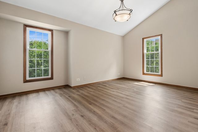 602 Country Lane, Des Plaines, IL 60016