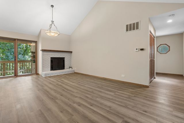 602 Country Lane, Des Plaines, IL 60016