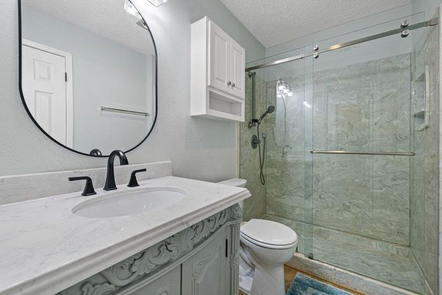704 Brookwood CIR, Taylor, TX 76574