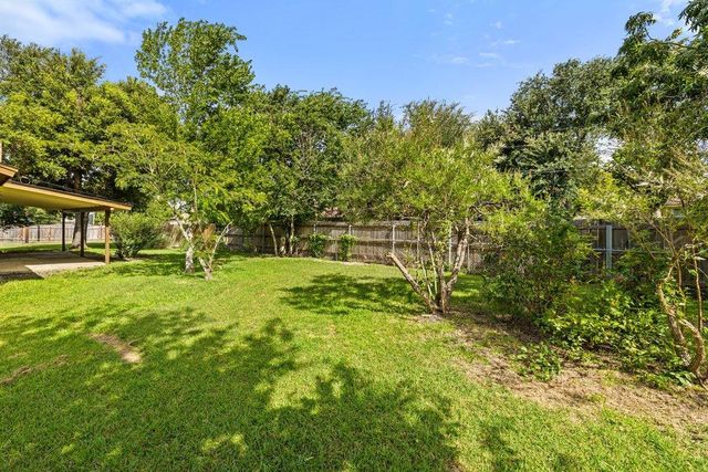 704 Brookwood CIR, Taylor, TX 76574