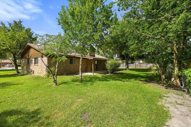 704 Brookwood CIR, Taylor, TX 76574