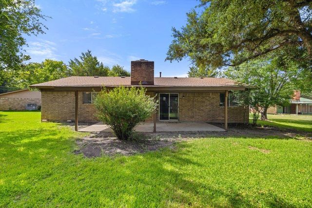 704 Brookwood CIR, Taylor, TX 76574