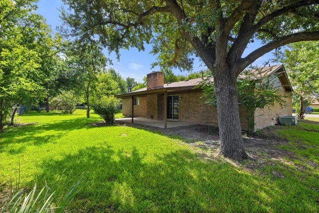 704 Brookwood CIR, Taylor, TX 76574
