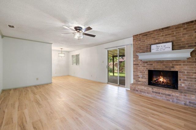 704 Brookwood CIR, Taylor, TX 76574