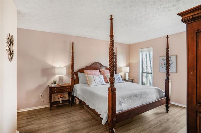 210 Woodcliff Drive, Atlanta, GA 30350