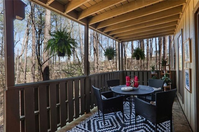 210 Woodcliff Drive, Atlanta, GA 30350