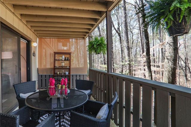 210 Woodcliff Drive, Atlanta, GA 30350