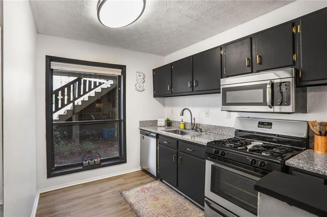 210 Woodcliff Drive, Atlanta, GA 30350