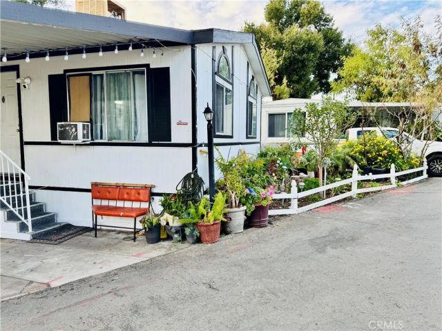 18540 Soledad Canyon Rd 27, Canyon Country, CA 91351