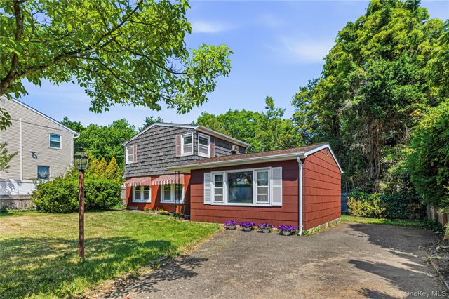 28 Cross Street, Locust Valley, NY 11560