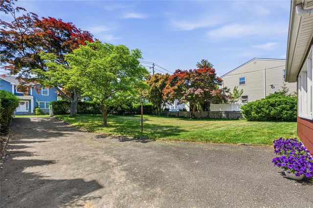 28 Cross Street, Locust Valley, NY 11560