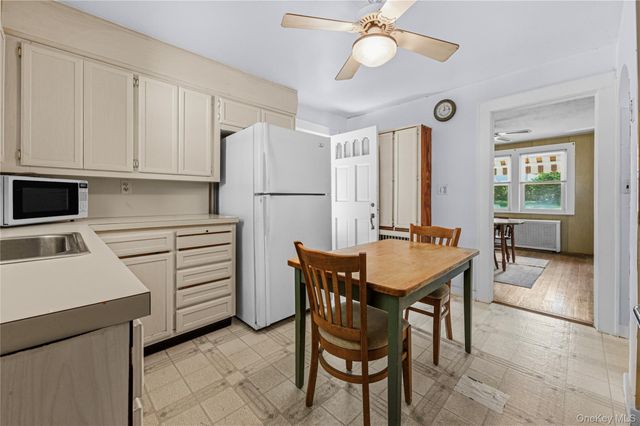 28 Cross Street, Locust Valley, NY 11560