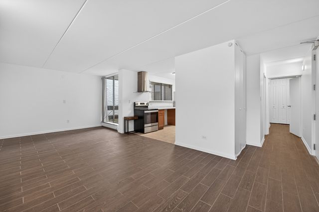 362 W Miner Street 1A, Arlington Heights, IL 60005