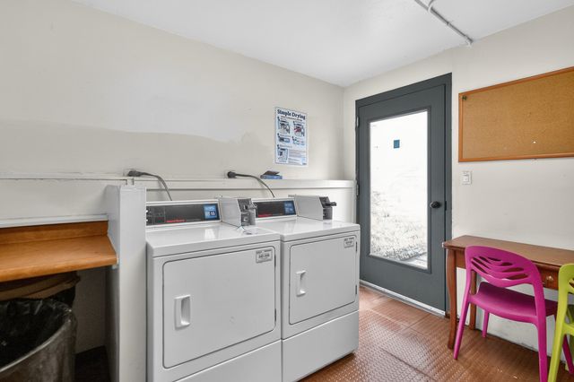 362 W Miner Street 1A, Arlington Heights, IL 60005