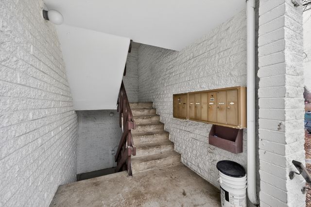 362 W Miner Street 1A, Arlington Heights, IL 60005