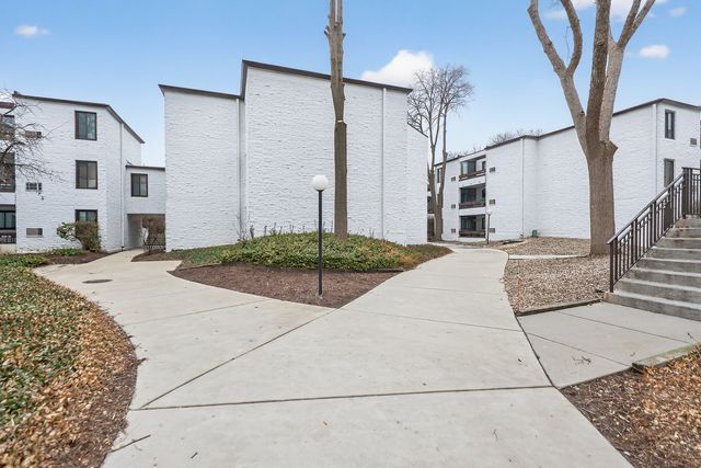 362 W Miner Street 1A, Arlington Heights, IL 60005