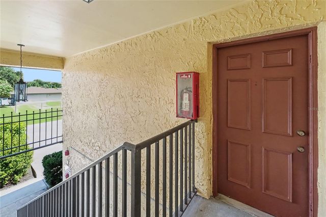 4450 40TH AVENUE N D12, St Petersburg, FL 33714