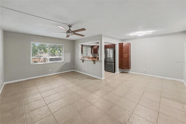 4450 40TH AVENUE N D12, St Petersburg, FL 33714