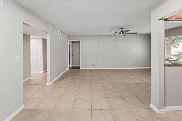 4450 40TH AVENUE N D12, St Petersburg, FL 33714