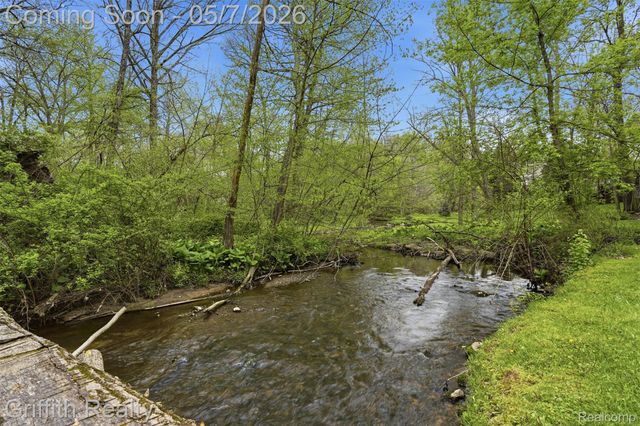 2000 Laurel Oak Drive, Oceola Township, MI 48855