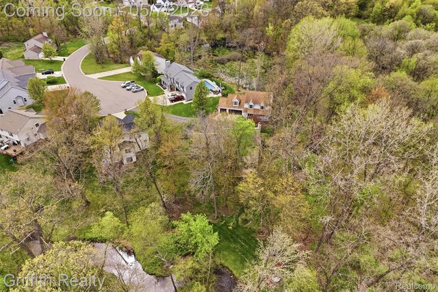 2000 Laurel Oak Drive, Oceola Township, MI 48855