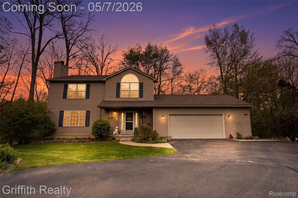2000 Laurel Oak Drive, Oceola Township, MI 48855