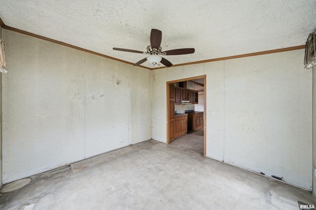 1504 HILLVIEW Drive, Pekin, IL 61554