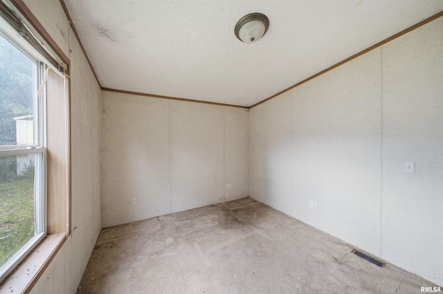 1504 HILLVIEW Drive, Pekin, IL 61554