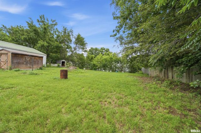 1504 HILLVIEW Drive, Pekin, IL 61554