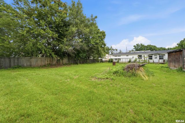 1504 HILLVIEW Drive, Pekin, IL 61554